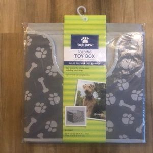 Collapsible dog toy box